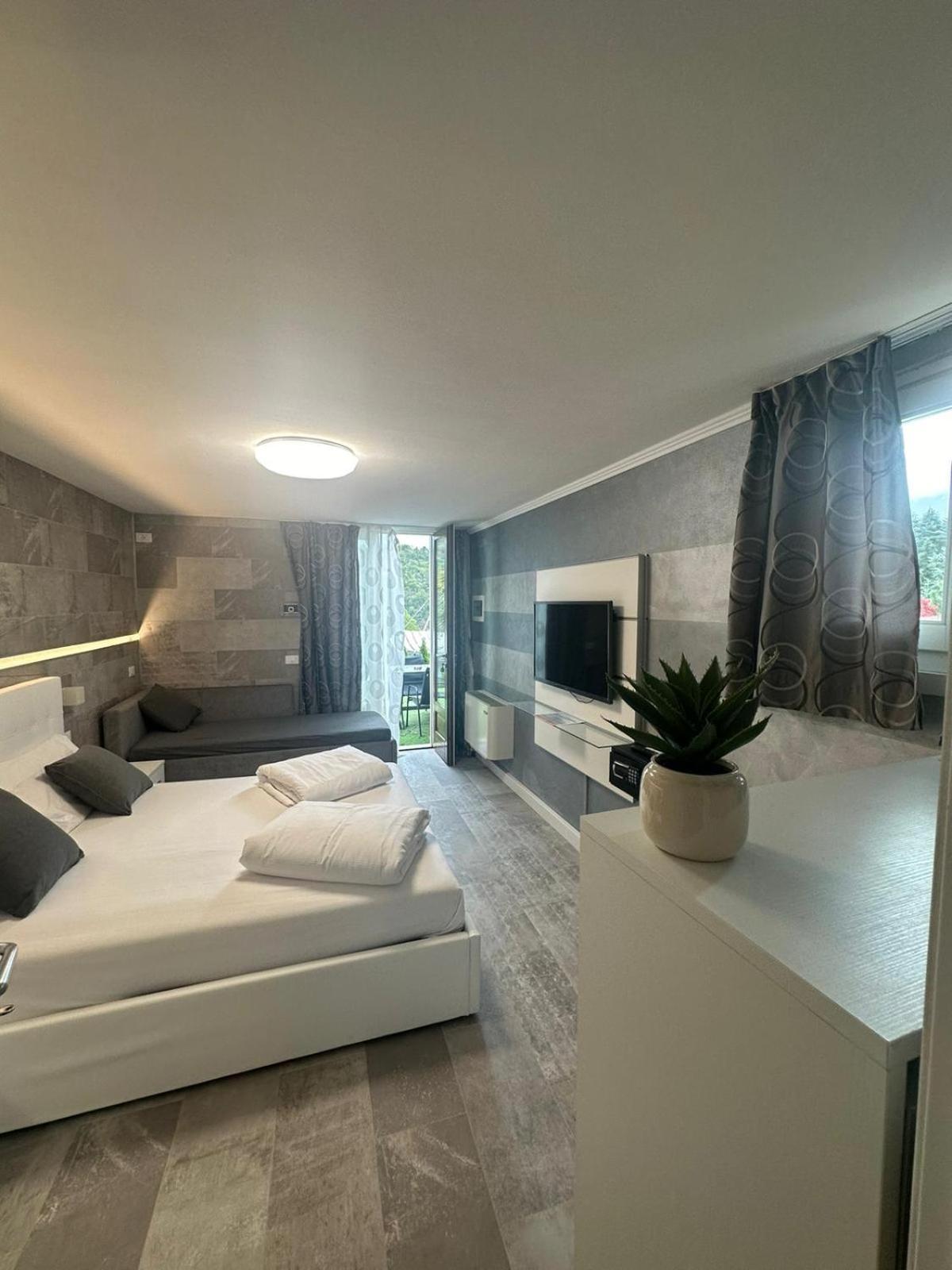 Residence Delle Rose Tremosine Exterior photo