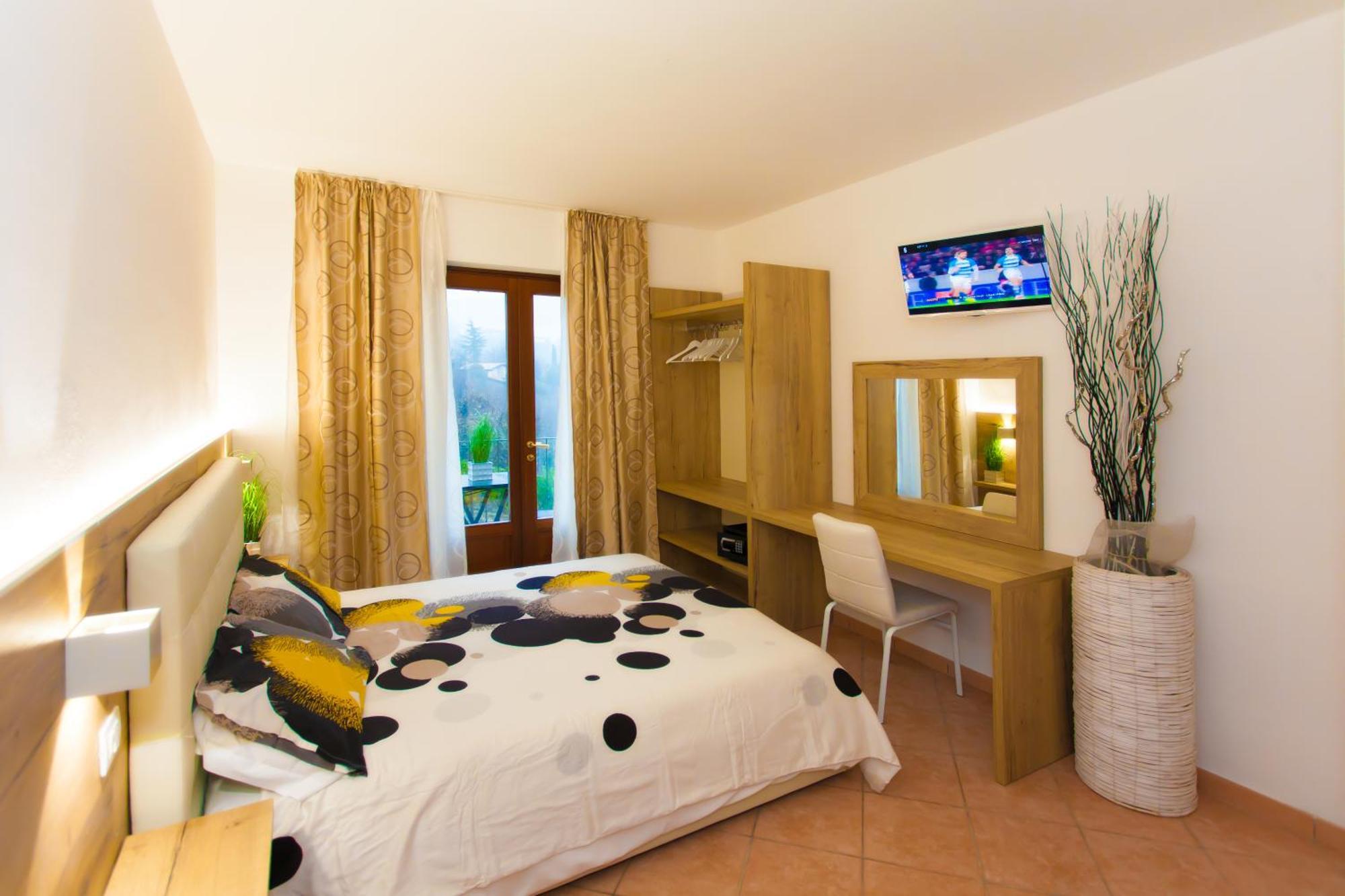 Residence Delle Rose Tremosine Exterior photo