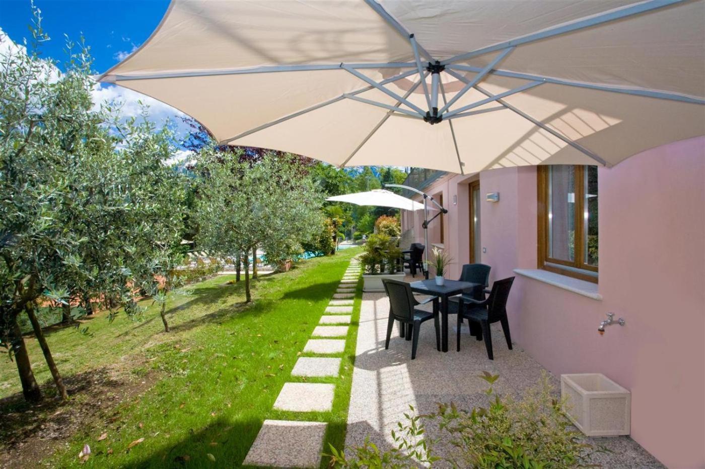 Residence Delle Rose Tremosine Exterior photo